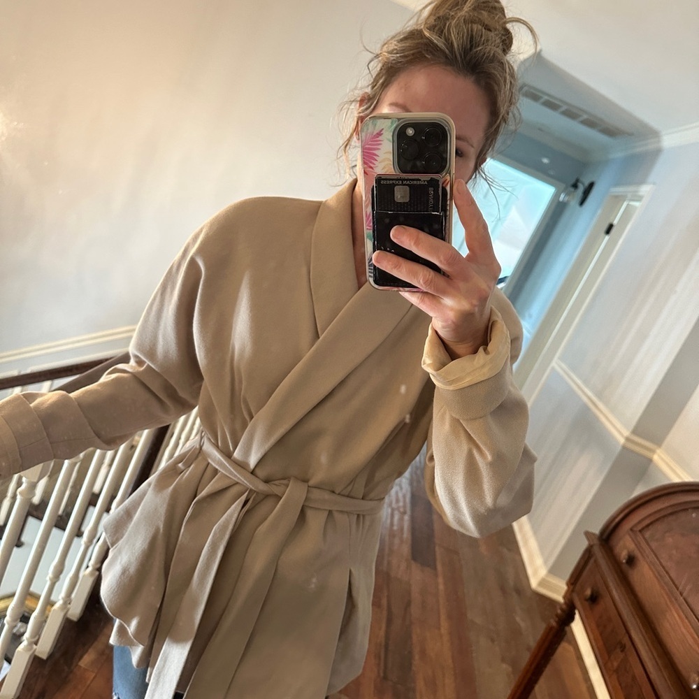 Custom made ladies 90s beige wool suit. Vintage - Picture 8 of 15